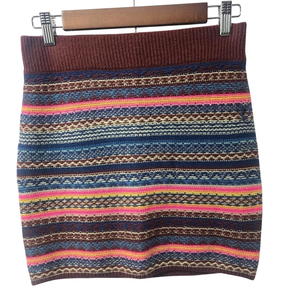Mossimo Supply Co Womens Fair Isle Knit Mini Skirt Burgundy Pink Striped Small‎